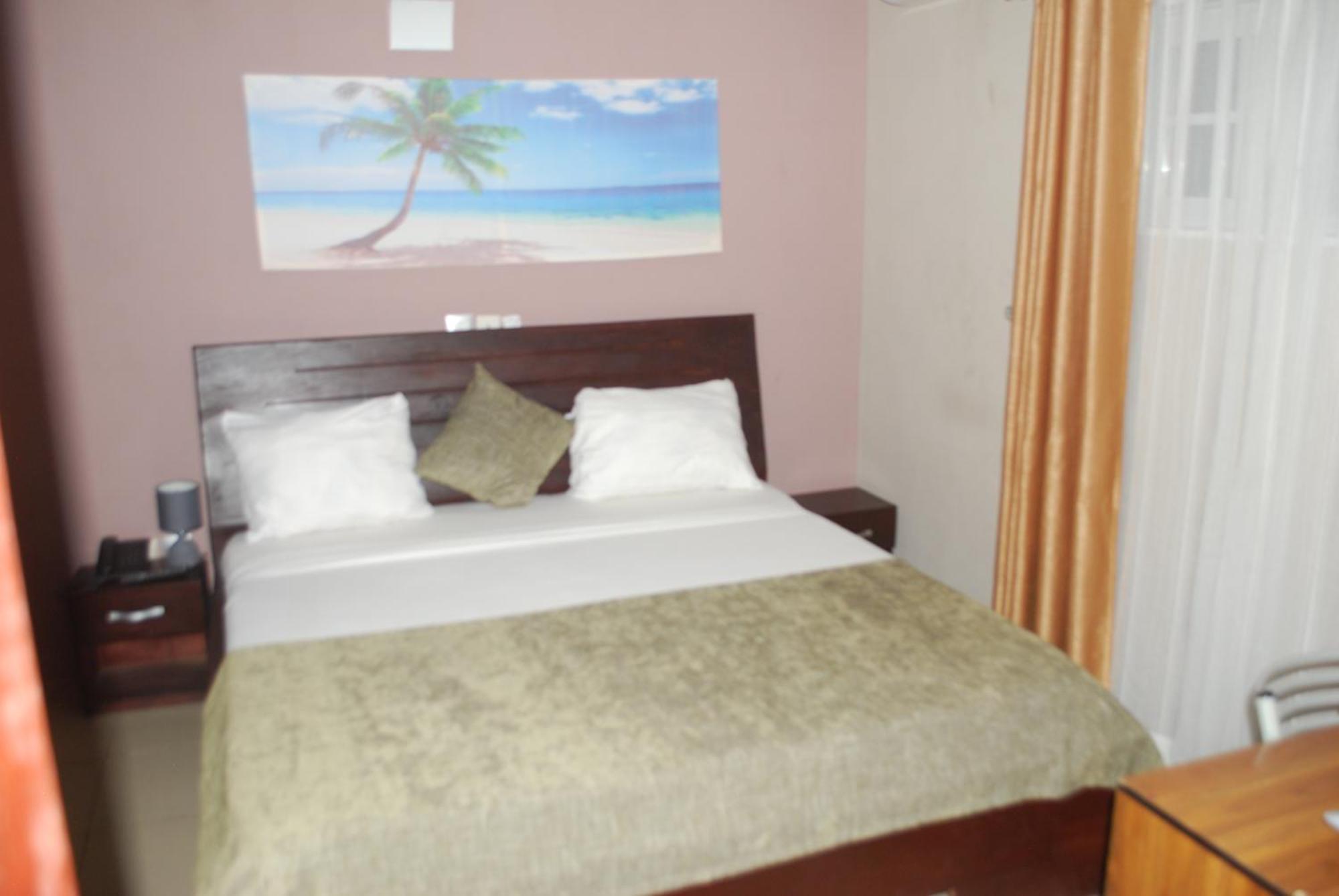 Benin City Center Hotel Cotonou Ngoại thất bức ảnh