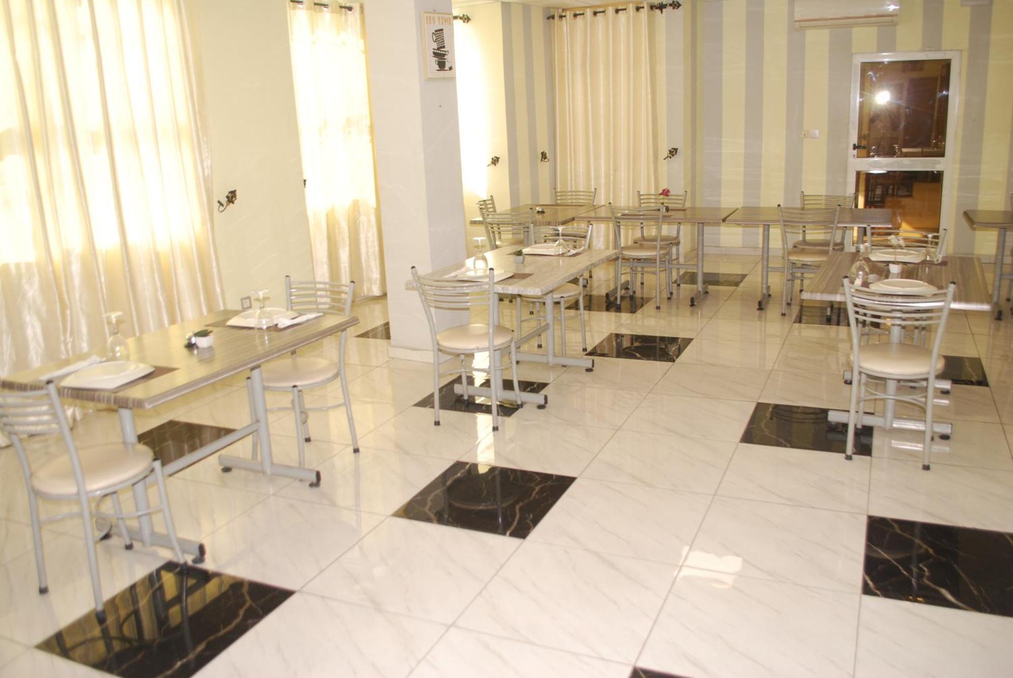 Benin City Center Hotel Cotonou Ngoại thất bức ảnh