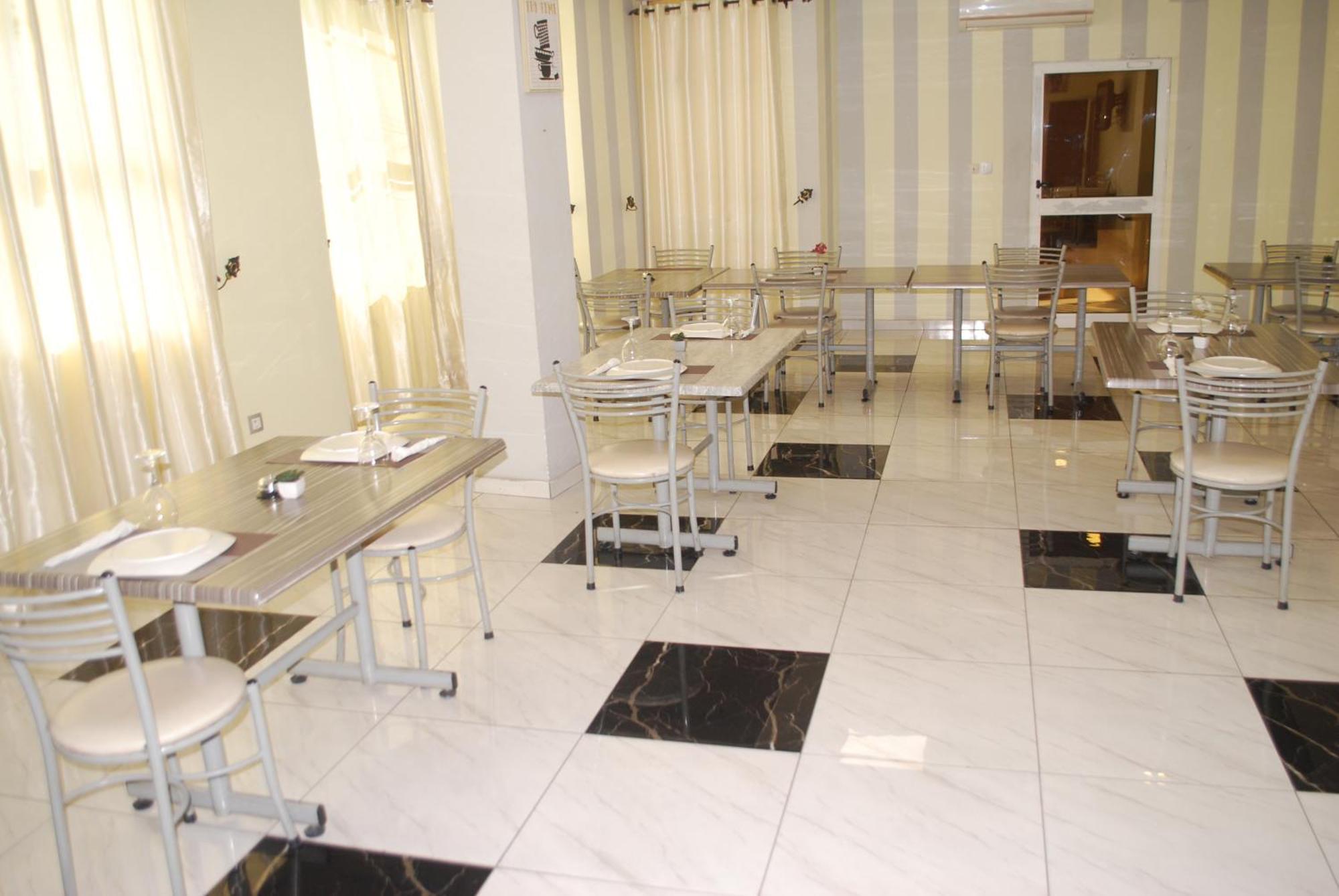 Benin City Center Hotel Cotonou Ngoại thất bức ảnh